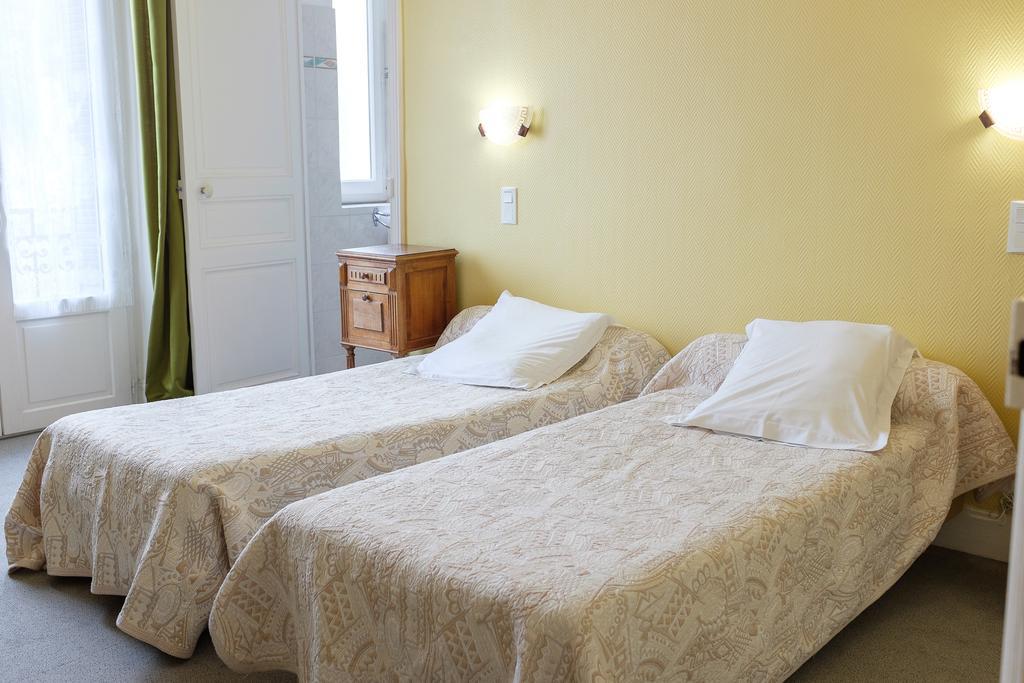 Hotel Castel Regina Châtel-Guyon Pokoj fotografie