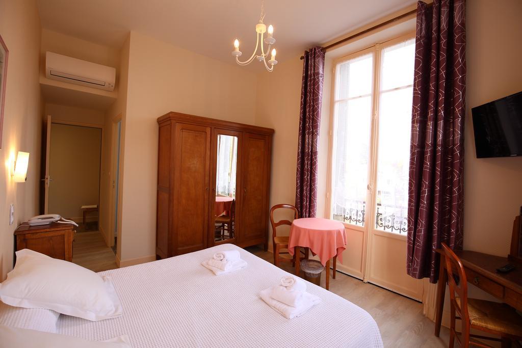 Hotel Castel Regina Châtel-Guyon Exteriér fotografie